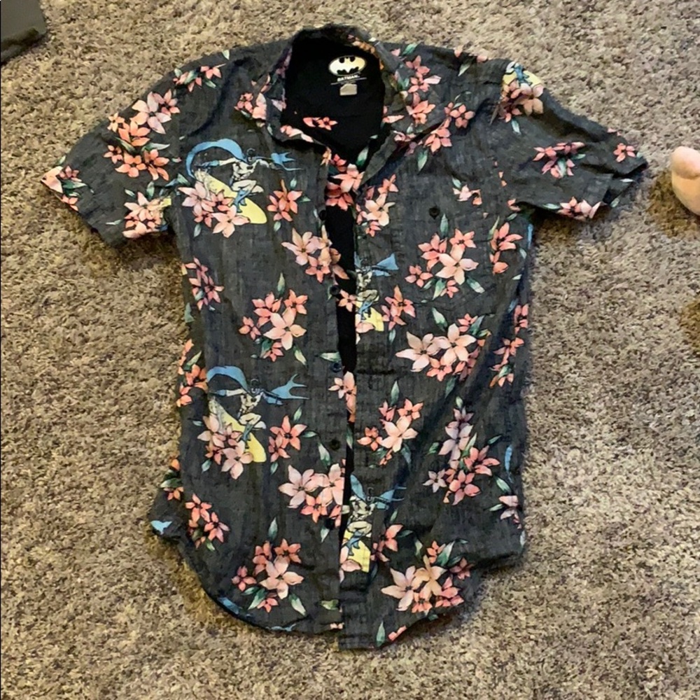 Batman Dress Shirt Men’s small